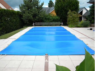 Baches_piscines_à_barres